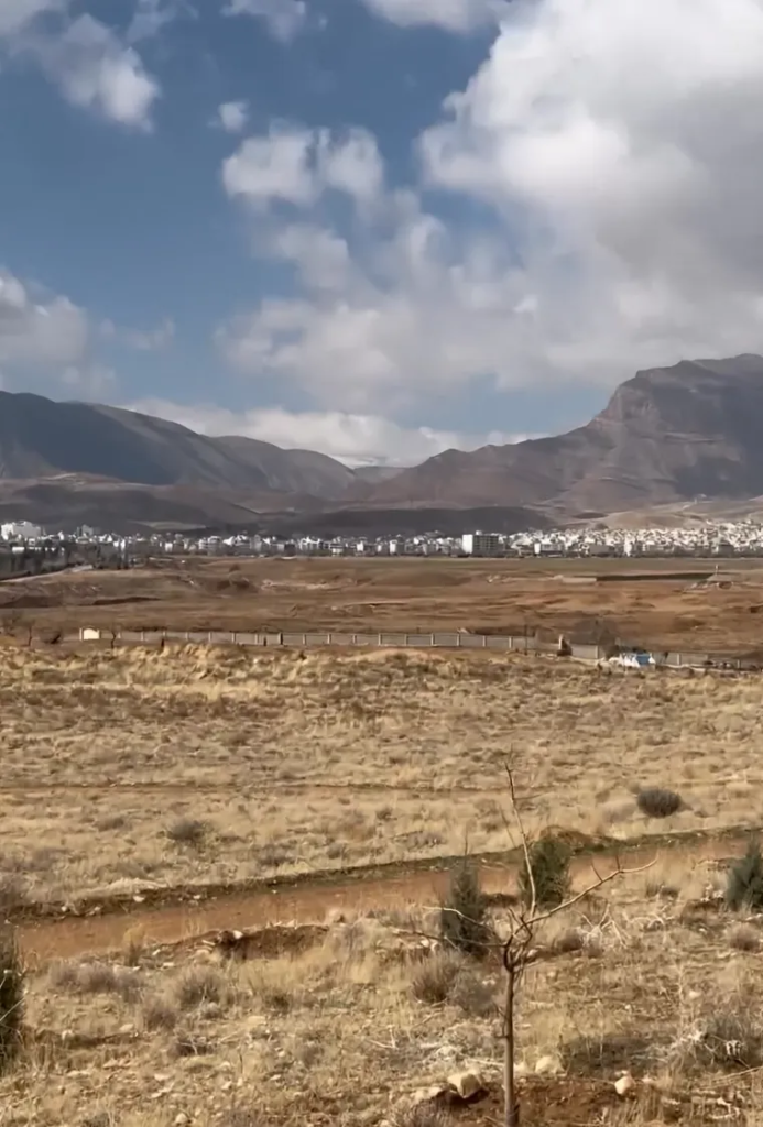 فروش باغشهر 1000 متری آب پرده کد:0085